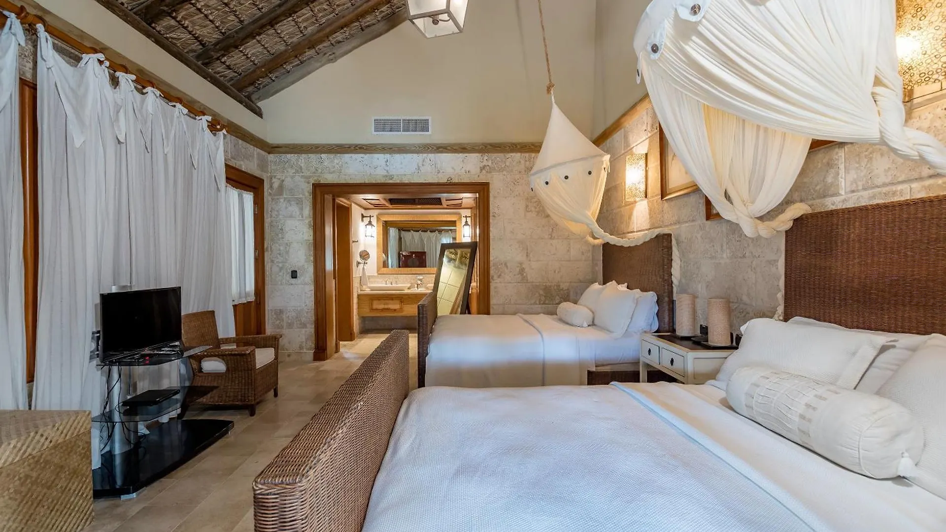 Cap Cana Villa For Rent - Luxury Illa With Access To Eden Roc Beach بونتا كانا جمهورية الدومينيكان