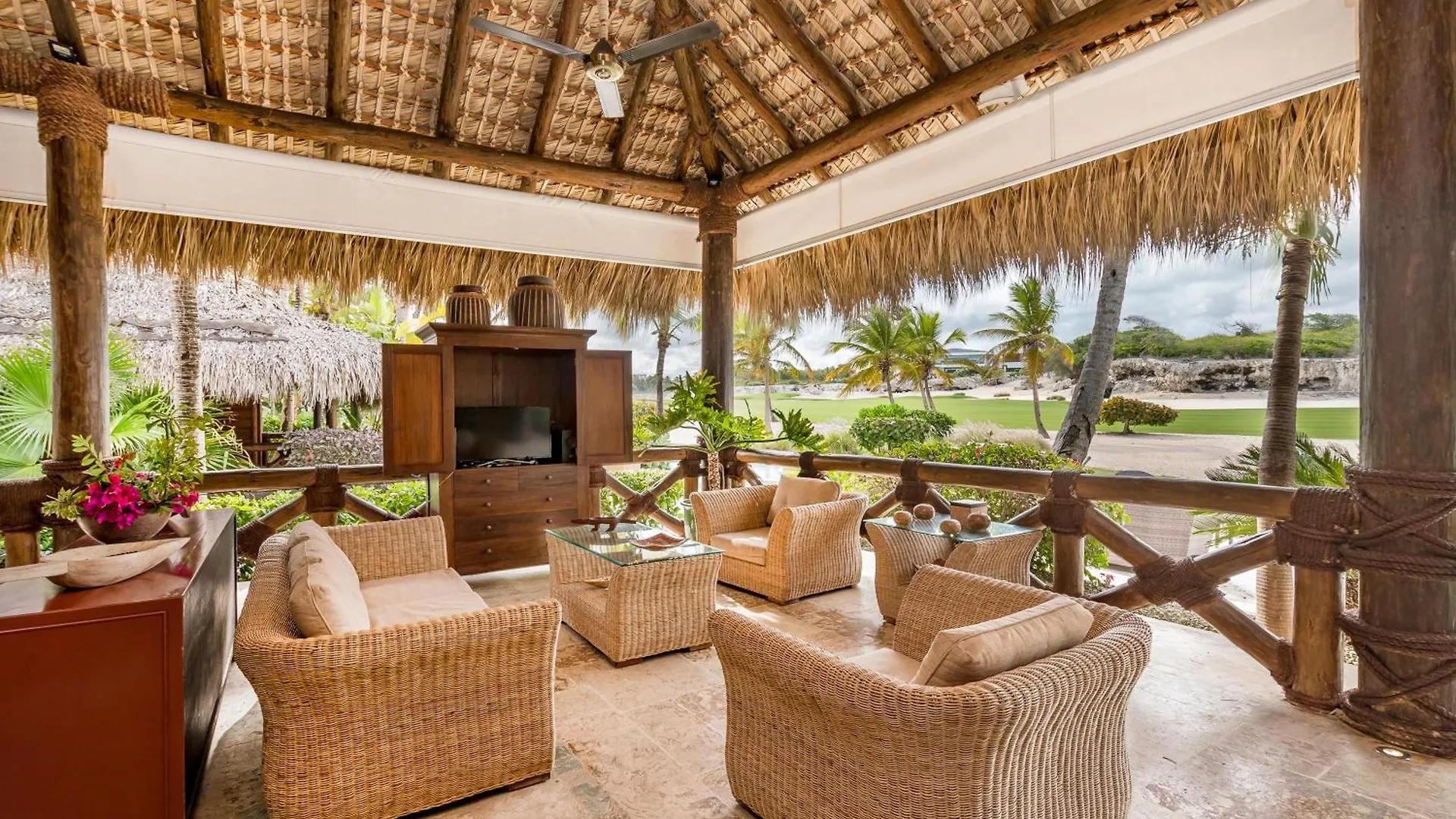 Cap Cana Villa For Rent - Luxury Illa With Access To Eden Roc Beach بونتا كانا جمهورية الدومينيكان